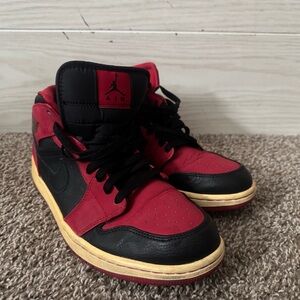 Nikes Jordans 1 Men’s Size US 10.5